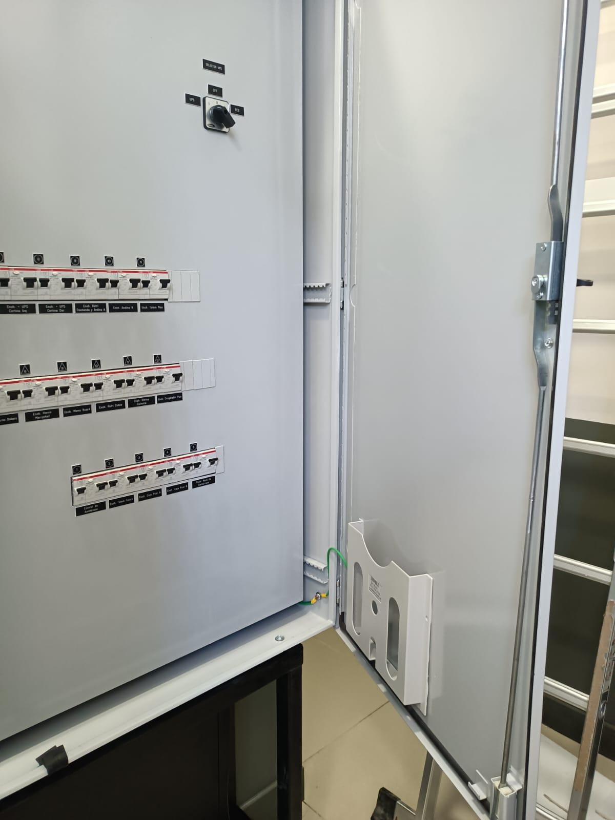 Tiendas Oxxo Vicuña Mackenna - Imagen 13